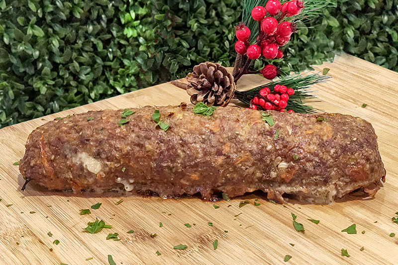 rolo de carne com queijo e ameixa