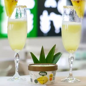 Cocktail de espumante com sorvete